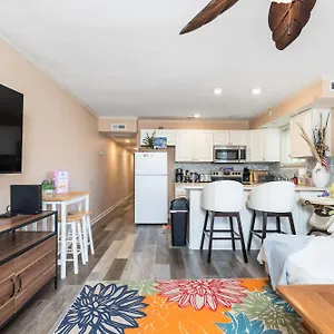 North Ocean Newly Remodeled Apartment